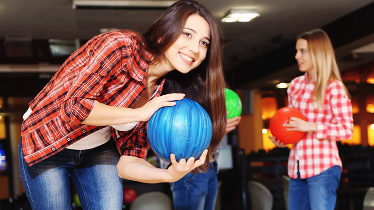 vz_cyss_teen_center_bowling_night_750x421_jun15.jpg